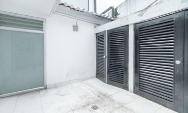 oficina en arriendo en santa paula. Cod A5871