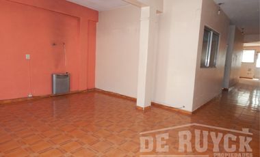 Casa en venta en Quilmes Este