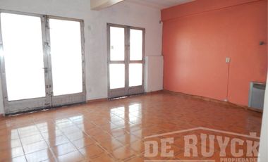 Casa en venta en Quilmes Este