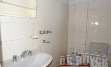 Casa en venta en Quilmes Este