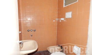 Casa en venta en Quilmes Este