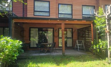 TOWNHOUSE 5D 4B en CONDOMINIO PRIVADO SECTOR ORIENTE PUCON