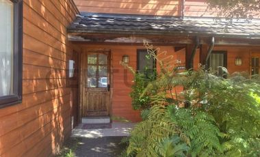 TOWNHOUSE 5D 4B en CONDOMINIO PRIVADO SECTOR ORIENTE PUCON