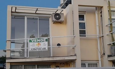 Excelente departamento en Planta Alta sobre calle San Luis.