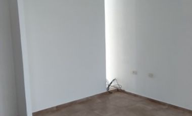 Excelente departamento en Planta Alta sobre calle San Luis.