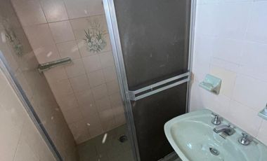 casa en arriendo/venta en los pinos. Cod A3266