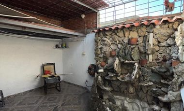 casa en arriendo/venta en los pinos. Cod A3266