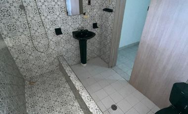 casa en arriendo/venta en los pinos. Cod A3266