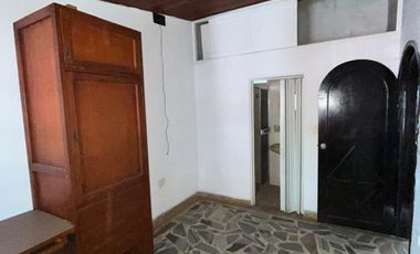 casa en arriendo/venta en los pinos. Cod A3266