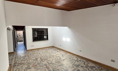 casa en arriendo/venta en los pinos. Cod A3266