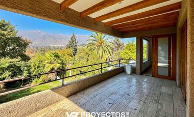 Casa en arriendo de 5 dorm. en Las Condes