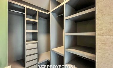 Casa en arriendo de 5 dorm. en Las Condes