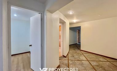 Casa en arriendo de 5 dorm. en Las Condes