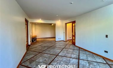Casa en arriendo de 5 dorm. en Las Condes