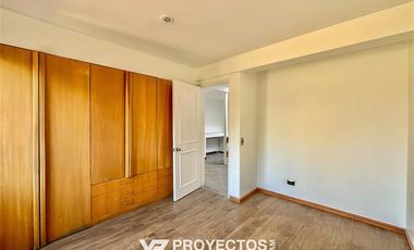 Casa en arriendo de 5 dorm. en Las Condes