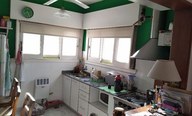 Casa PH en venta en Bernal Centro