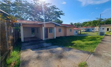 ALQUILO CASA DE 3HAB A PASOS DEL FEDERAL MALL