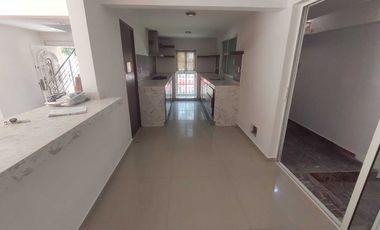 CASA EN VENTA CON LOCAL COMERCIAL EN ESQUINA FRACC. REFORMA VERACRUZ,VER.