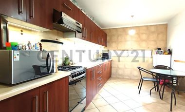 Se Vende casa con amplio terreno, Rojas Magallanes, La Florida