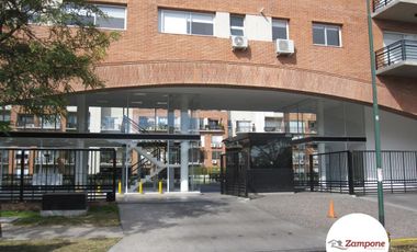 Venta comoda Cochera - Beccar Plaza