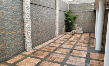 Casa de alquiler en la Urb. Saint Gallen, sector City Mall.