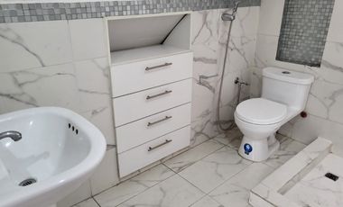 Casa de alquiler en la Urb. Saint Gallen, sector City Mall.