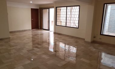 Casa de alquiler en la Urb. Saint Gallen, sector City Mall.