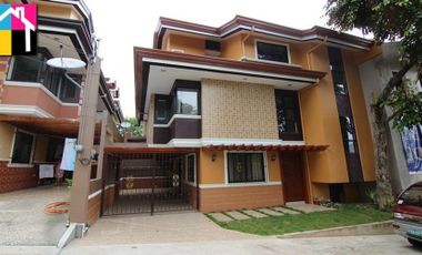 FOR SALE 5 BEDROOMS HOUSE WITH 2 PARKING IN SRP TALISAY CEBU