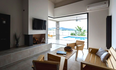 Casas en complejo con costa al lago
