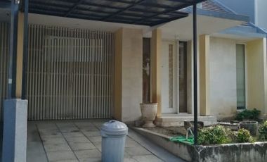 Disewakan Rumah Siap Huni 2 Lantai di Greenwood Citraland Surabaya