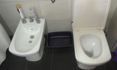 casa en 2 plantas,con gran parque al fondo