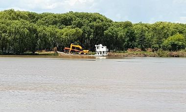 Amarras para Barcazas en Alquiler. Fracción sobre Paraná de las Palmas, Islas Campana
