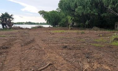 Amarras para Barcazas en Alquiler. Fracción sobre Paraná de las Palmas, Islas Campana