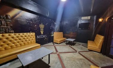 Se Vende Negocio Operativo de Bar Restaurante en la 12 de Octubre