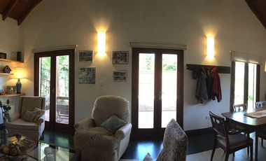 CASA 4 AMBIENTES CON EXCELENTE UBICACIÓN