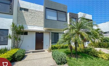 Casa en venta en Veracruz, residencial La Querencia con alberca