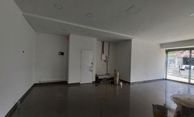 local en arriendo en zona industrial. Cod A209581