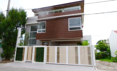 Brand new 3storey mOdern hOuse in Greenwoods Exec Vill Pasig