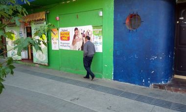 CASA CON LOCAL COMERCIAL