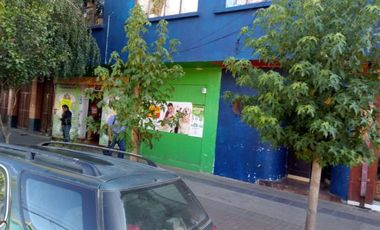 CASA CON LOCAL COMERCIAL
