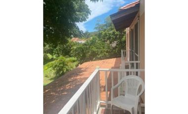 RENTO VILLA EN FARALLON
