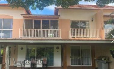 RENTO VILLA EN FARALLON