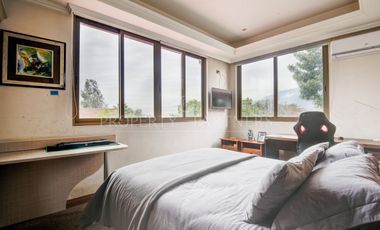 Se vende casa en cercanías metro rojas Magallanescon un gran terreno, pisci