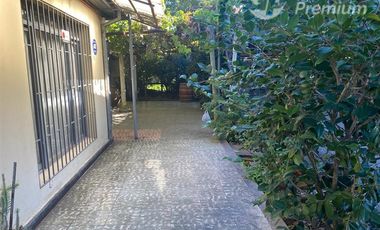 Casa en venta de 4 dorm. en Curicó