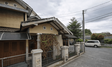 Rumah Kos 8 Kamar Di Jalan Kaliurang Dekat Pasar Colombo