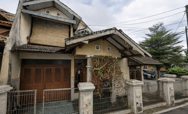 Rumah Kos 8 Kamar Di Jalan Kaliurang Dekat Pasar Colombo