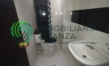 oficina en arriendo en sector comercial. Cod A13593