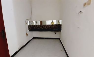Rumah Carport 2 Mobil di Babatan Mukti Termurah