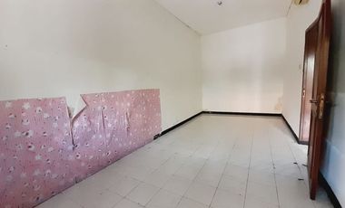 Rumah Carport 2 Mobil di Babatan Mukti Termurah