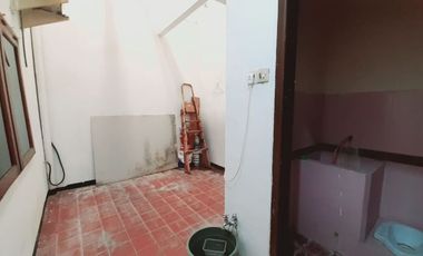 Rumah Carport 2 Mobil di Babatan Mukti Termurah